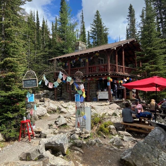 Plain of 6 Glaciers Tea House