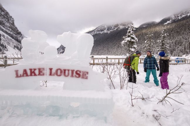 Lake Louise Winterland Tour with White Mountain Adventures